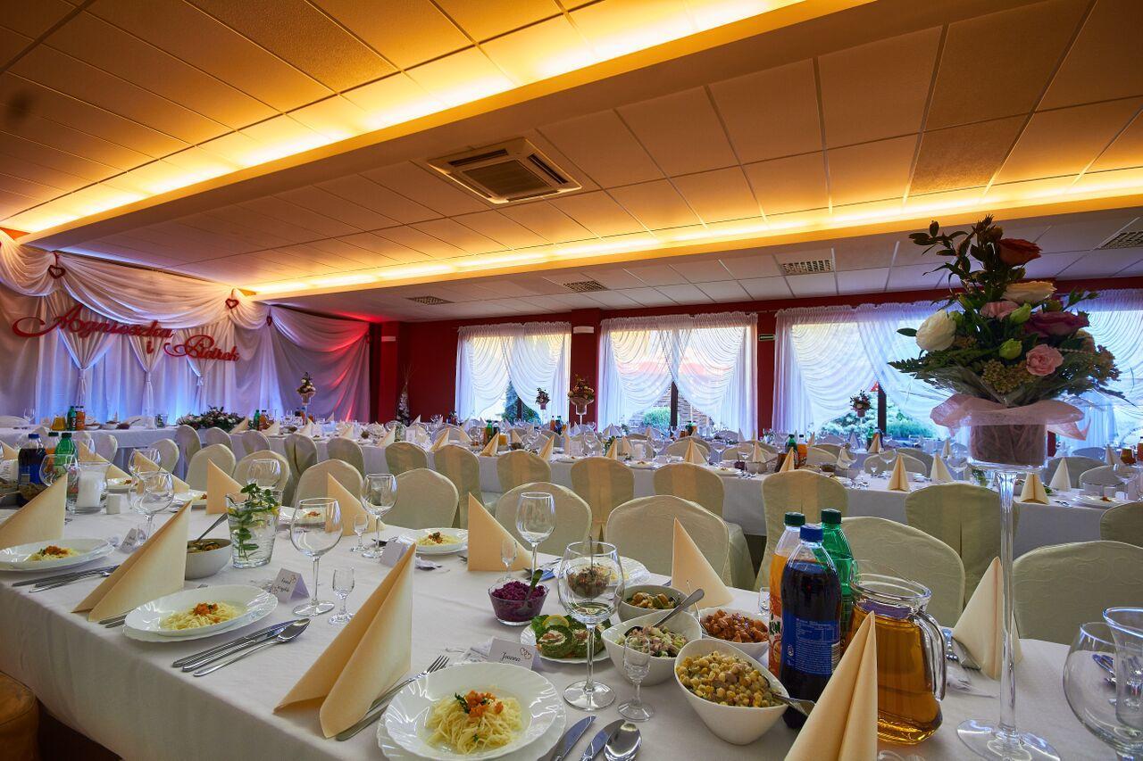 Hotel Paola Kutno Bagian luar foto