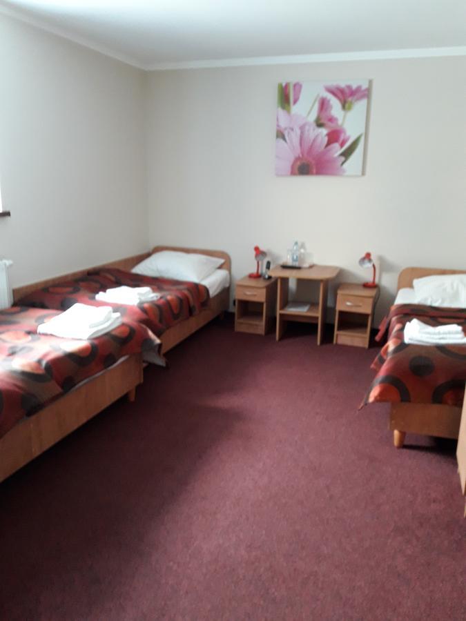 Hotel Paola Kutno Bagian luar foto