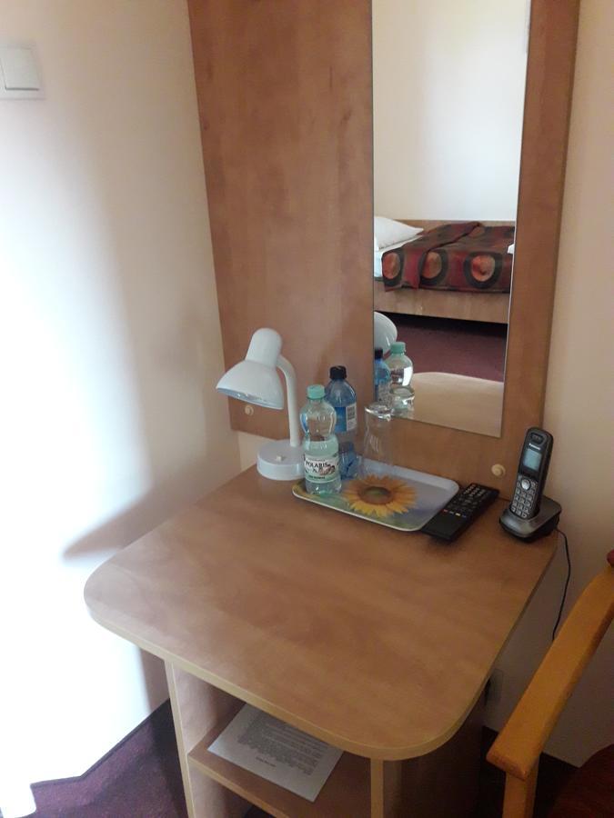 Hotel Paola Kutno Bagian luar foto