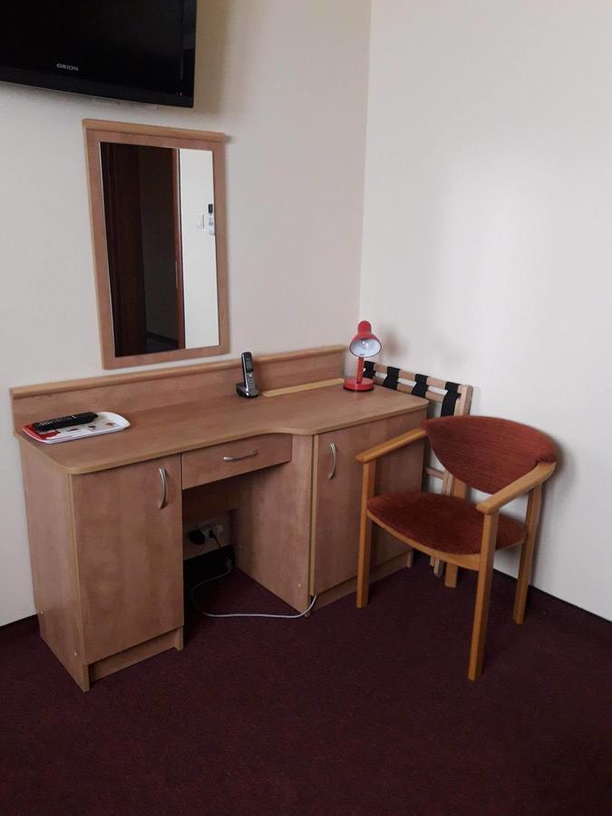 Hotel Paola Kutno Bagian luar foto